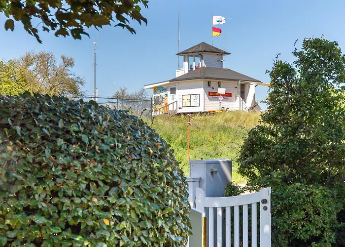 بيت للعطل Strandhaus Hinter Der Duene ارنشوب